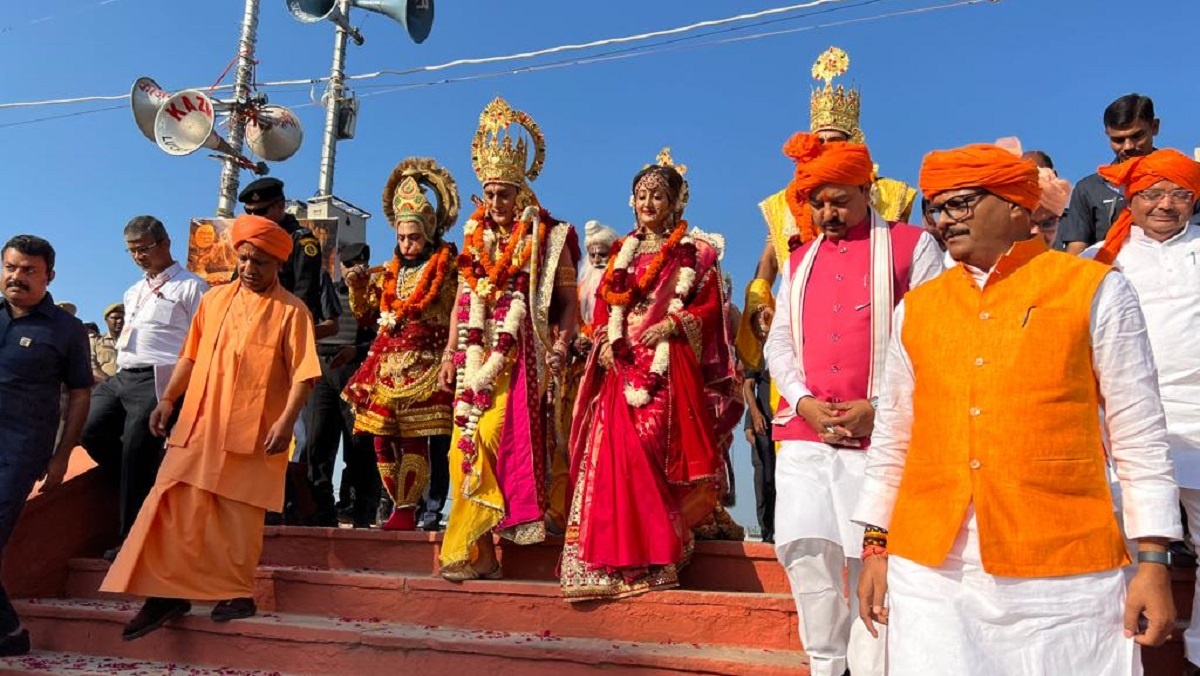 Ayodhya of Lord Shri Ram lit up with 15.76 lakh lamps, PM Modi wishes CM Yogi