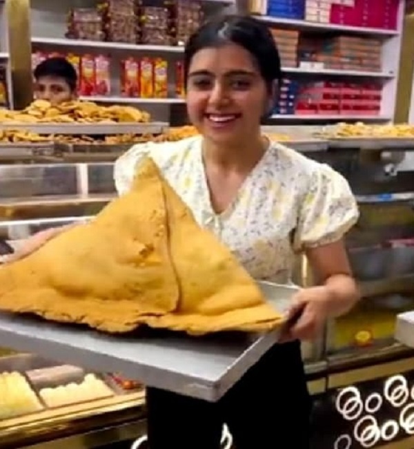 Such samosa too ! Weight 8 kg, price 1100 rupees, news of Meerut
