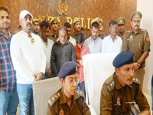 Banda police caught stolen truck-Scorpio and dozens of vehicles, gang busted