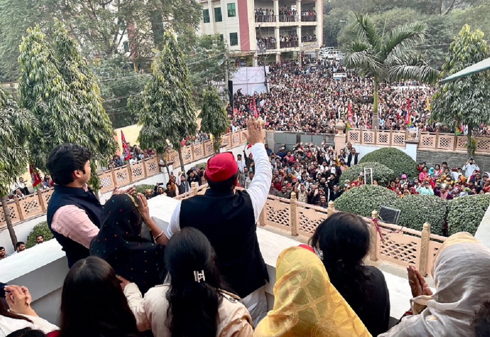 Akhilesh Yadav said, BJP's occupation of government agencies, also met former MLA lodged in Jhansi jail