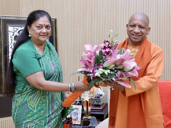 Lucknow : Former Rajasthan CM Vasundhara Raje met Chief Minister Yogi