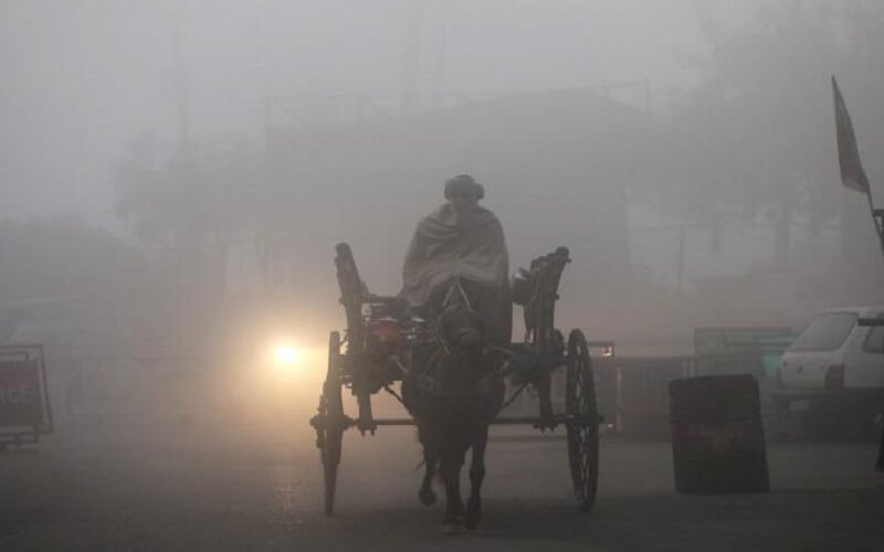 Dense fog and cold day alert in UP till January 7, icy winds will wreak havoc